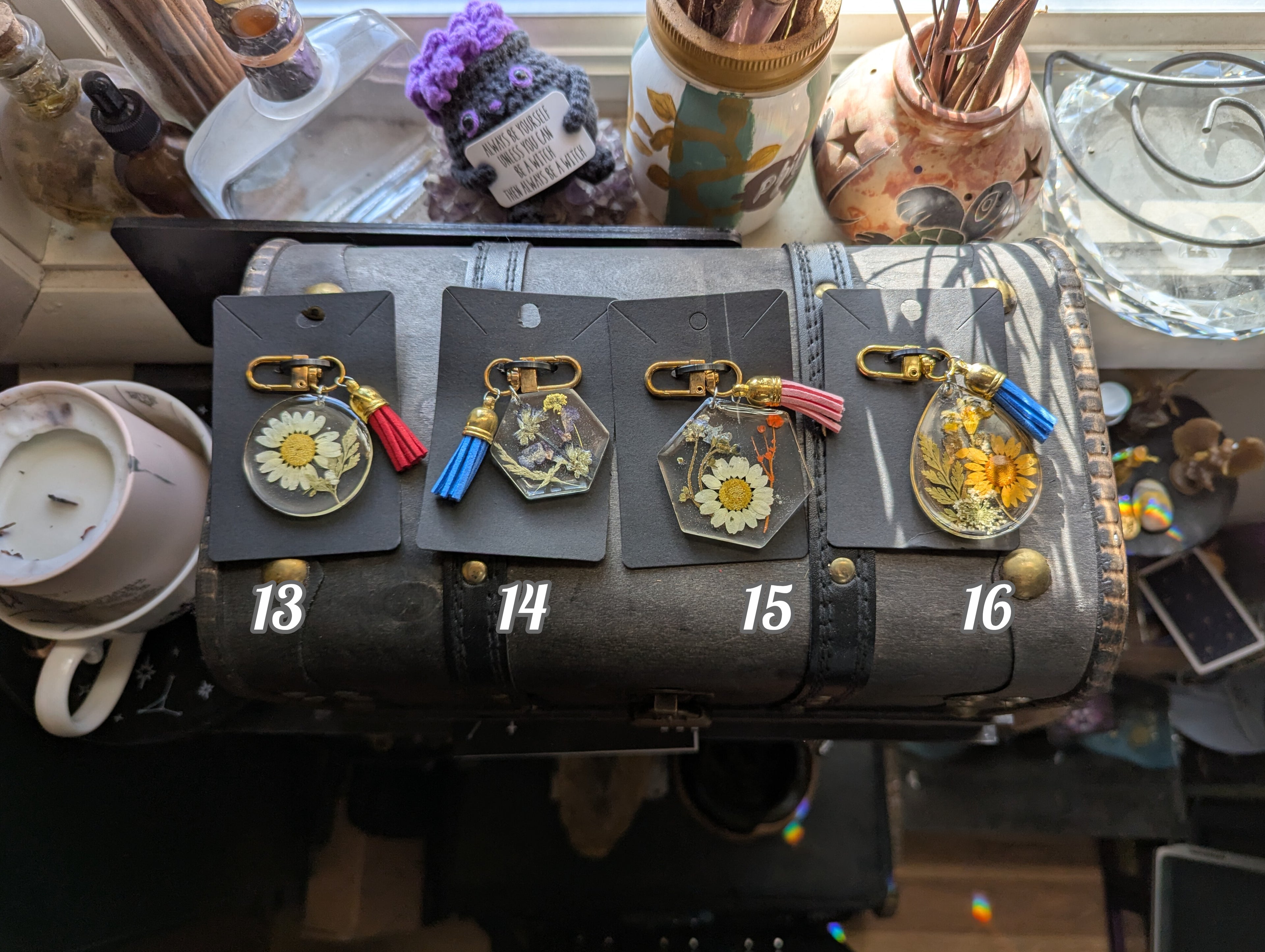 Flower zipper clipper