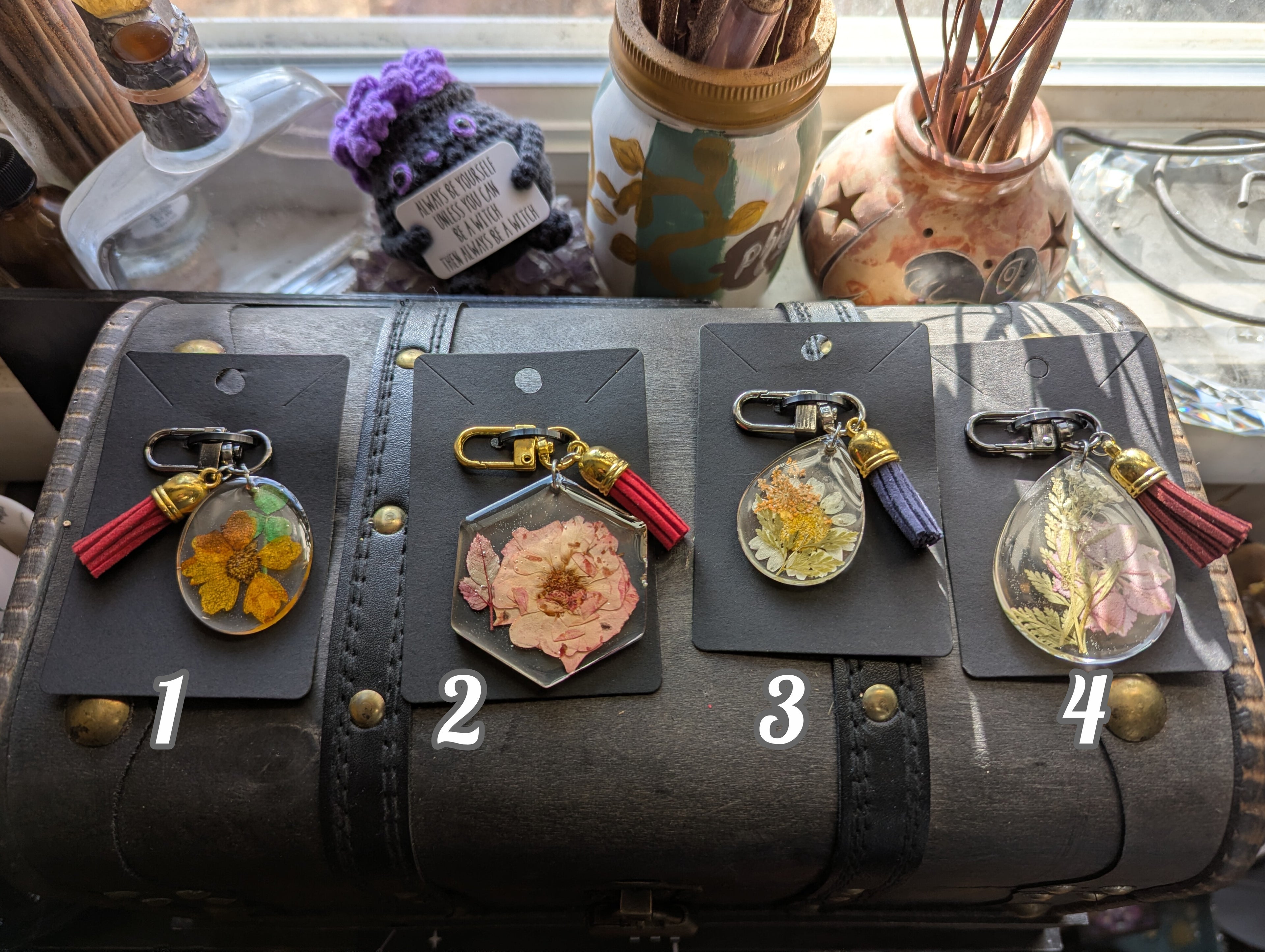 Flower zipper clipper