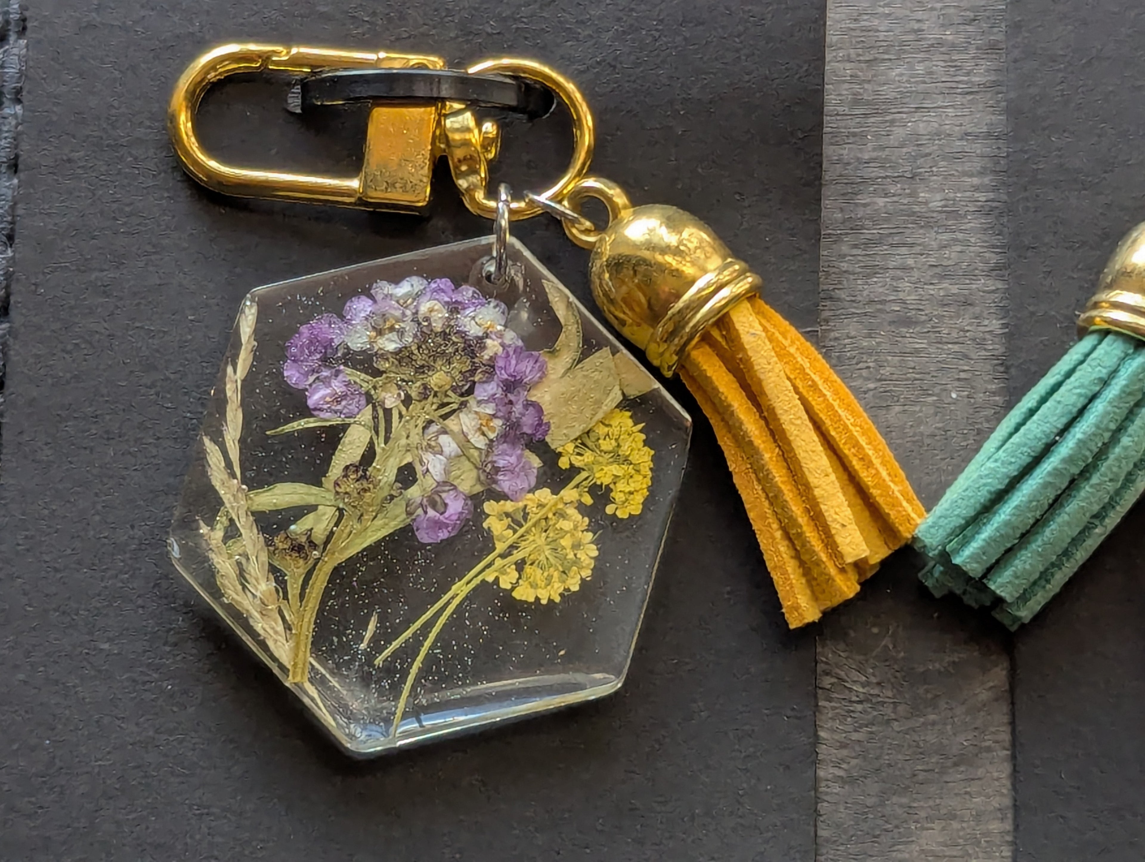 Flower zipper clipper