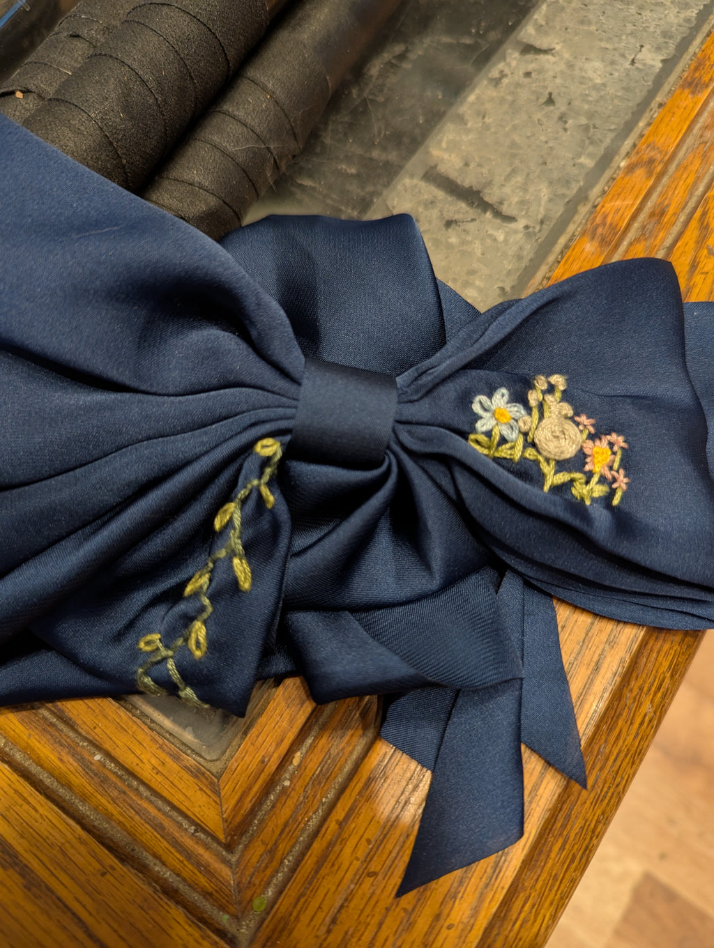 Embroidered hair bow