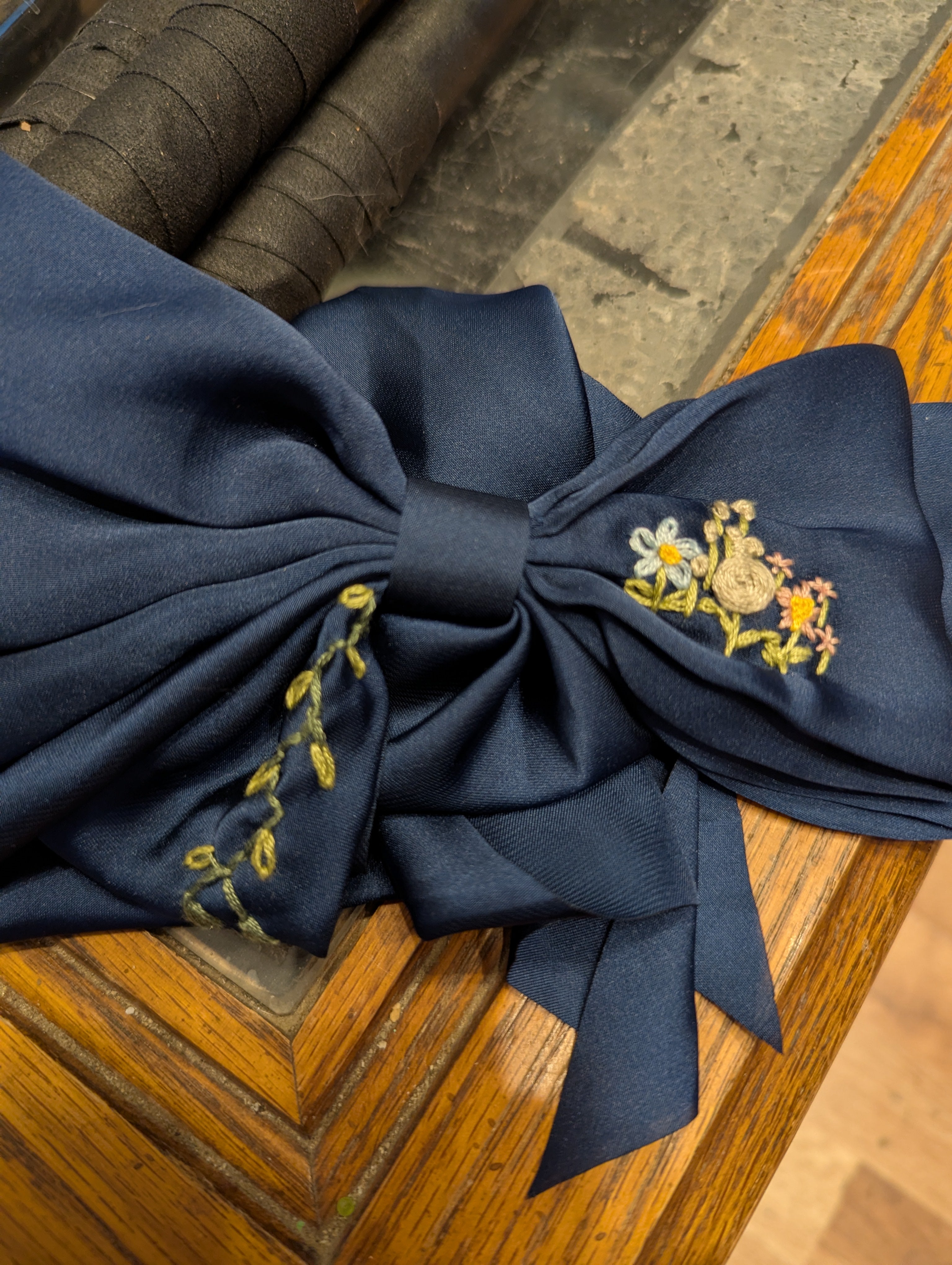 Embroidered hair bow