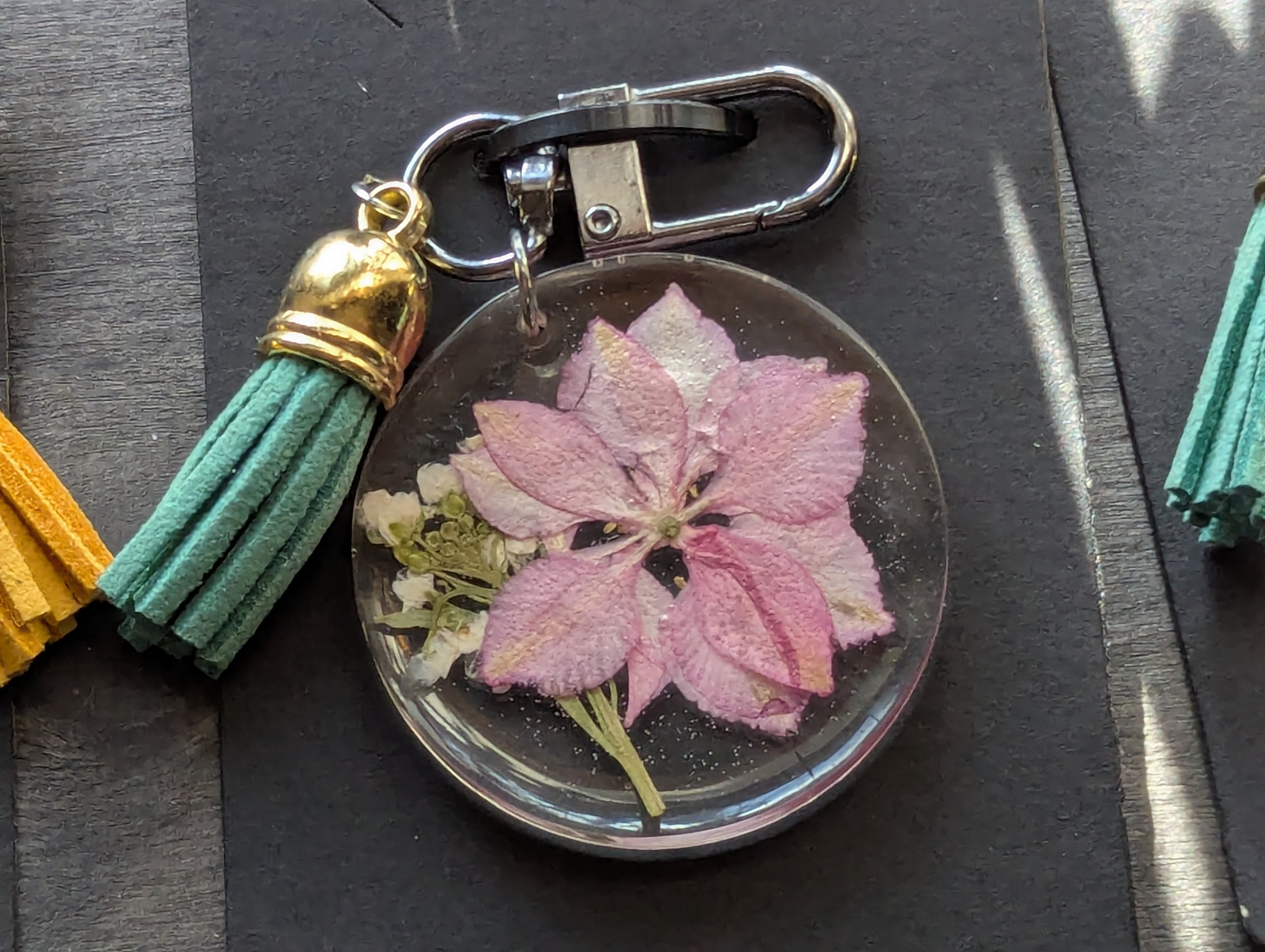 Flower zipper clipper