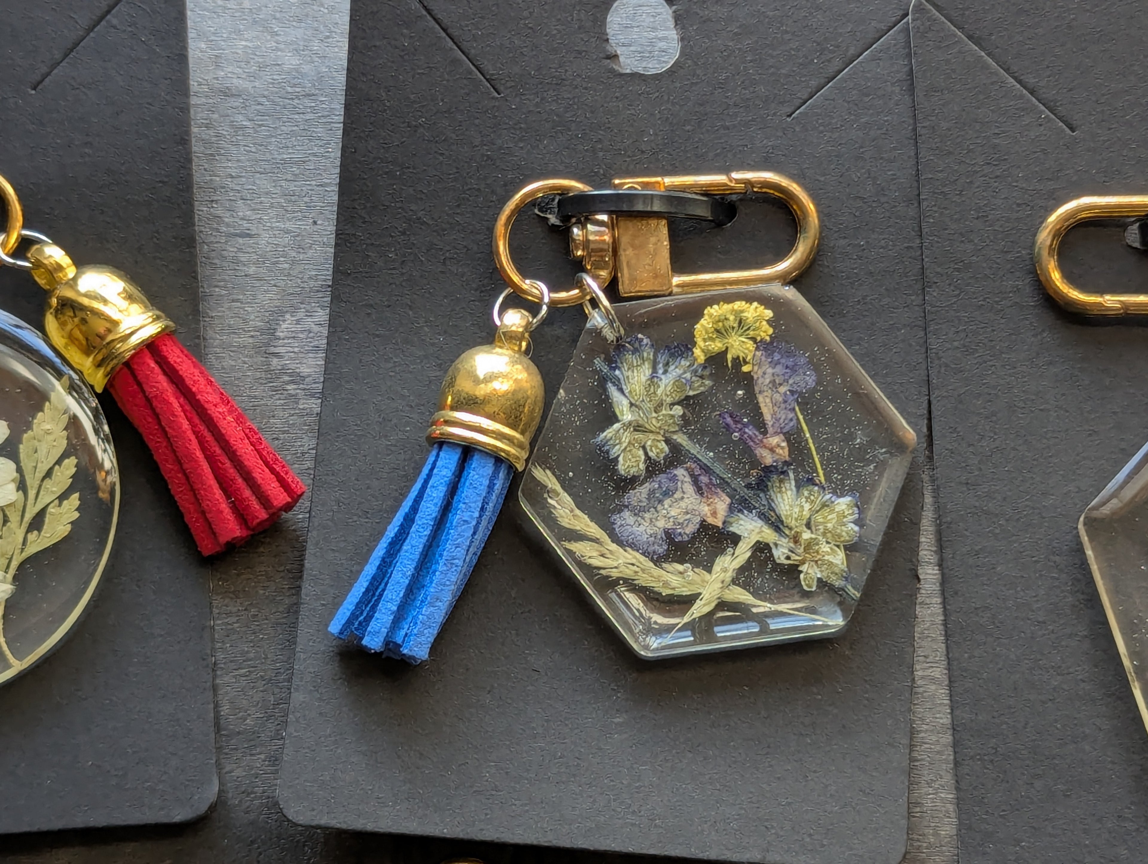 Flower zipper clipper